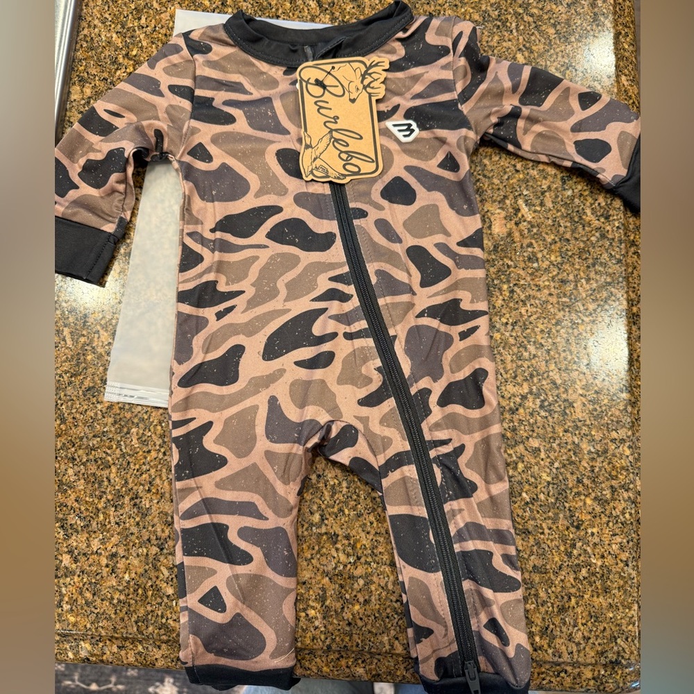 BURLEBO Kids Camo Footie - Brown and Black